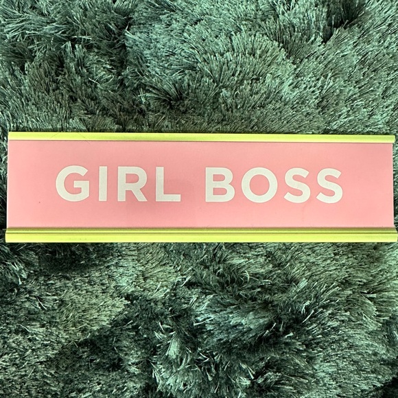 Girl Boss Desk Plaque - Picture 3 of 9